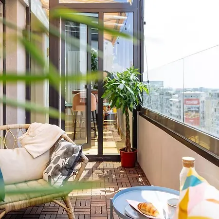 Heart 10 Cupole Bucharest